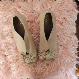 Vince Camuto heeled rose sandals- gorgeous still new